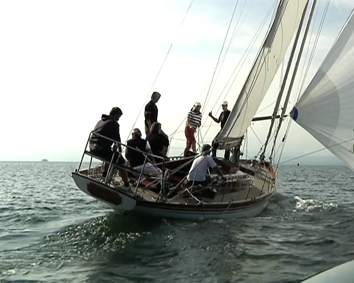 Bei der Oldtimer-Regatta gehen nicht nur alte Boote segeln